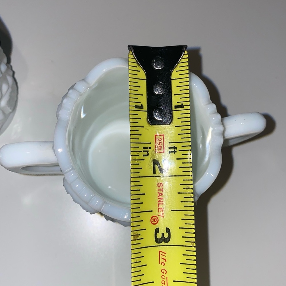 Vintage Westmoreland Milk Glass Creamer and Sugar Bowl Set Old Quilt Pattern‎ - Picture 9 of 9